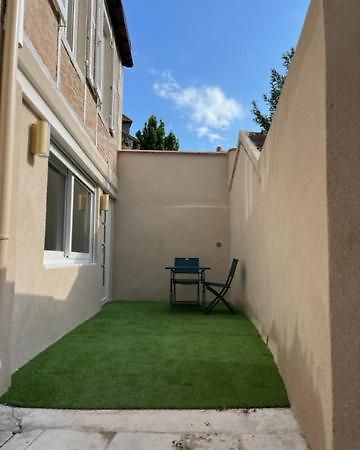 Le Nid Du Cygne Aparthotel Le Blanc Εξωτερικό φωτογραφία